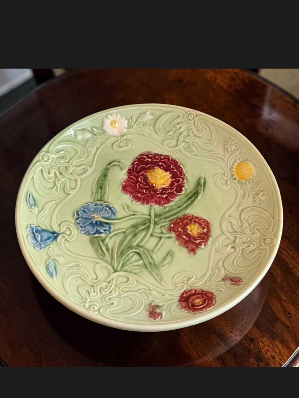 Antique Majolica Floral 10 in plate